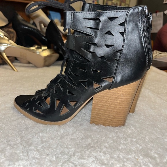 Qupid Leatherette Peep Toe Tie Heeled Bootie - Picture 7 of 12